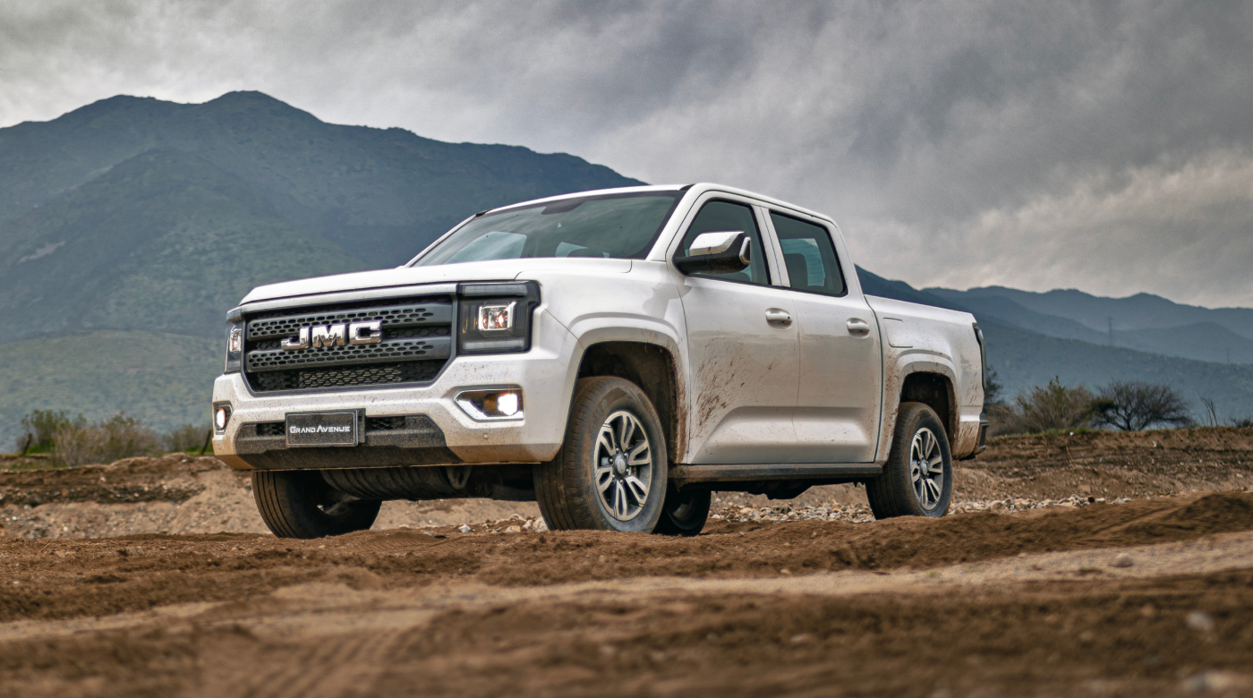 JMC produce el 1° auto del mundo autorizado para circular sin volante.